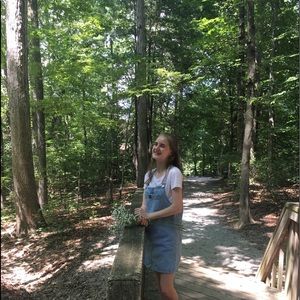 Meet your Posher, Liz